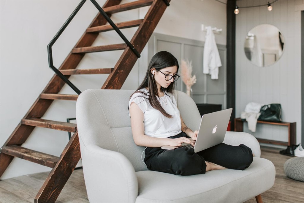 ¿Cómo es la terapia con un psicólogo online y cuándo es beneficiosa?